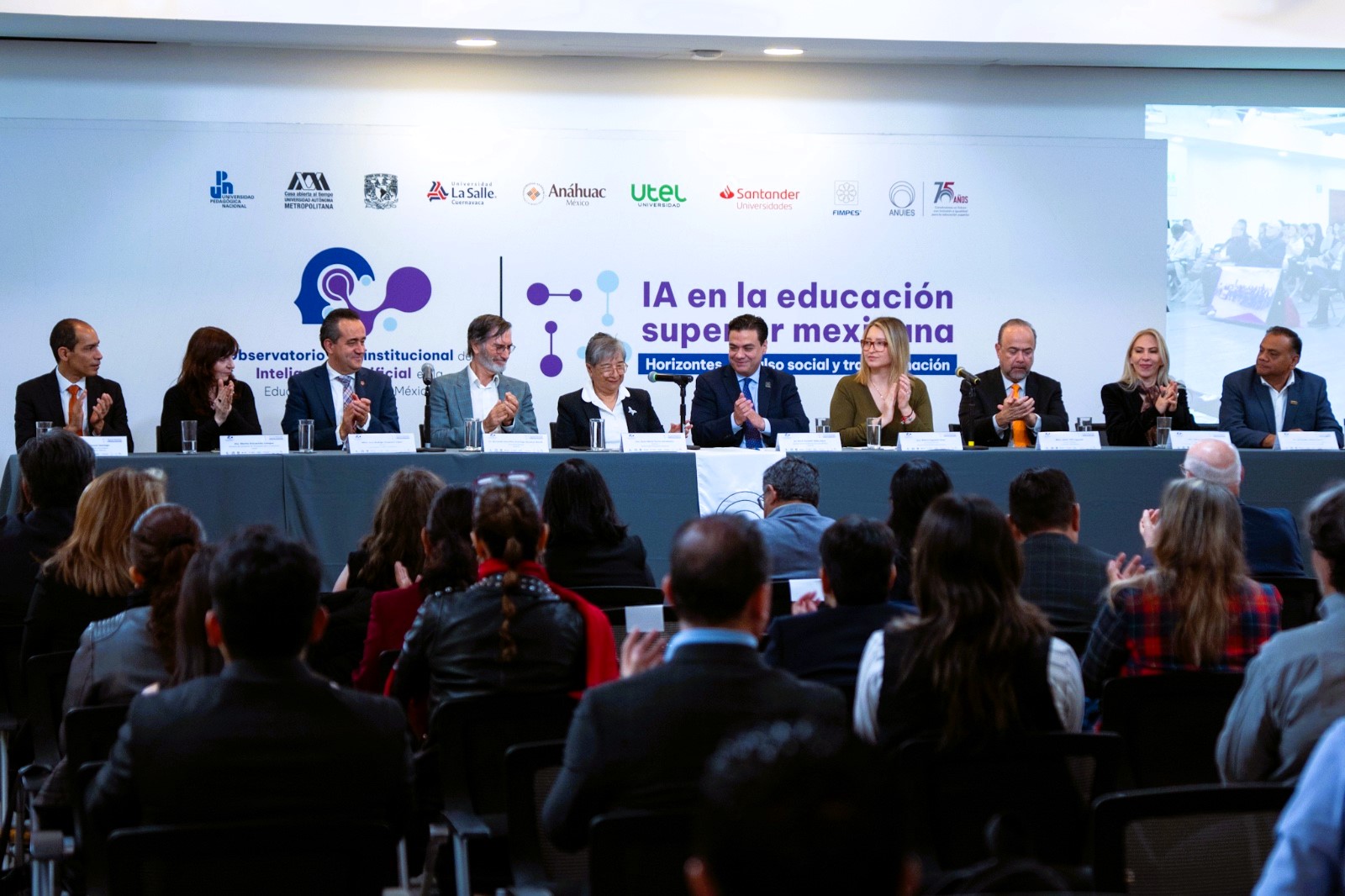 Presídium del acto de instauración del OIIAES en ANUIES